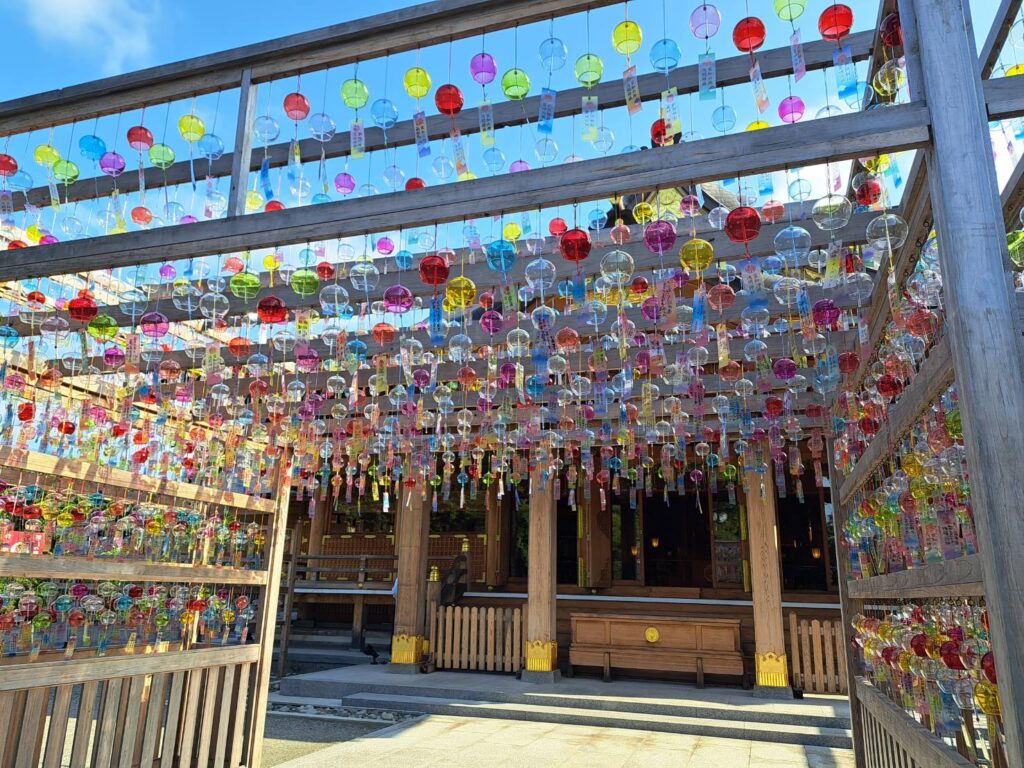 富知六所浅間神社の七夕風鈴祭り
